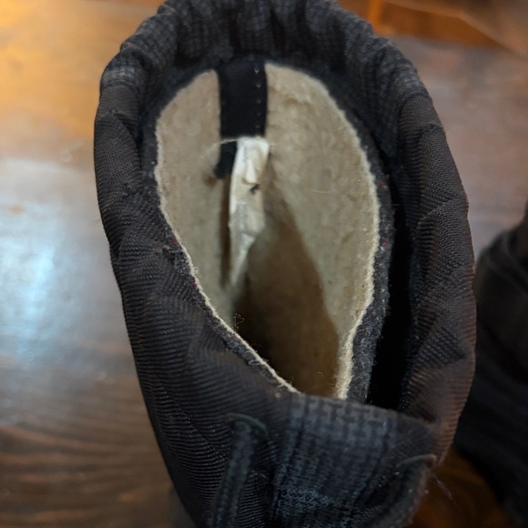 Kodiak Kids Women’s Black Snow Boots - Picture 5 of 9